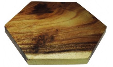 Winnen: Zeshoekige snijplank van Acacia hout