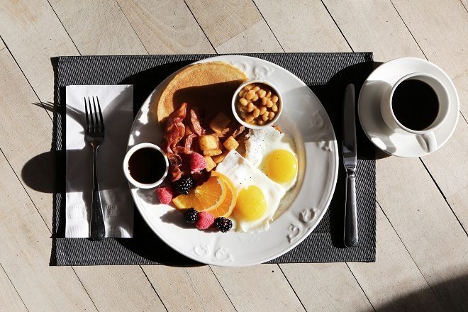 Een feestelijk ontbijt thuisbezorgd. Hoe makkelijk wil je het hebben?
